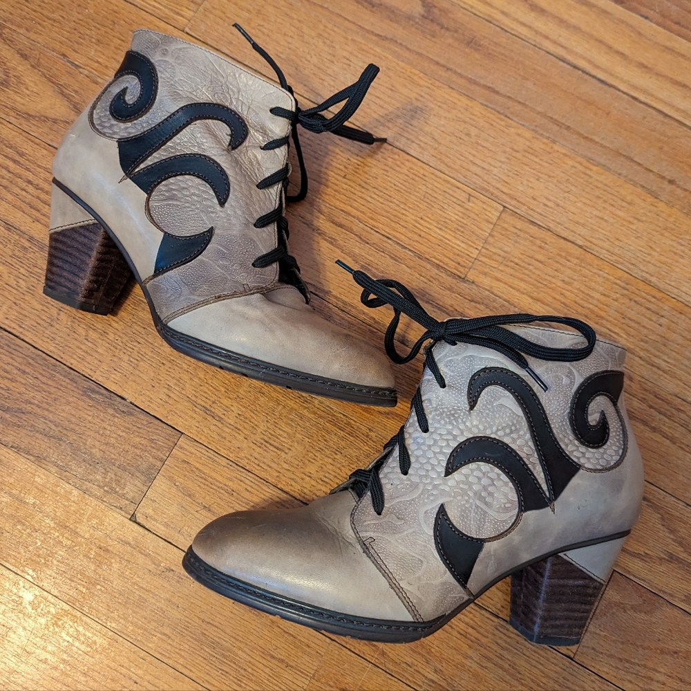 Spring Step L'artiste Taupe Grey Python Western L… - image 2